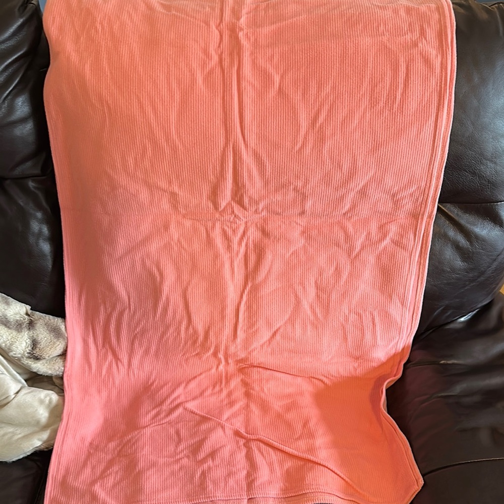 Coral Ribbed shawl - Picture 2 of 3